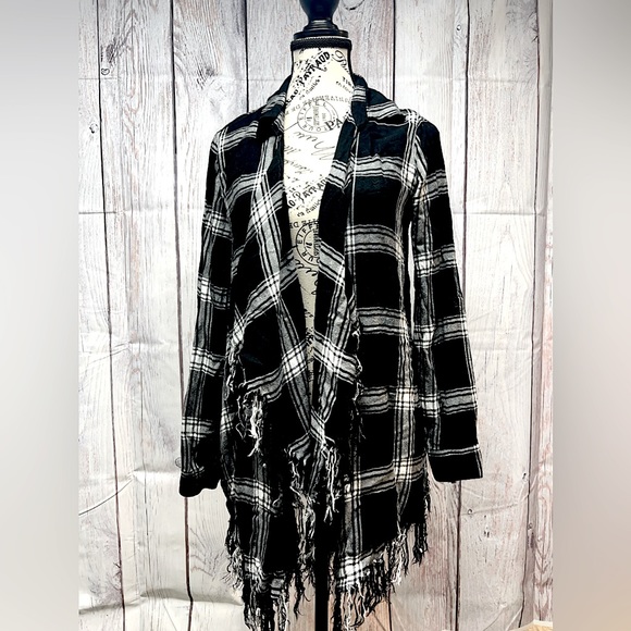 Buckle Sweaters - Sandy & Sid Plaid‎ Cardigan